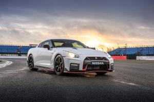 Nissan GT-R Nismo 2017 года (UK)